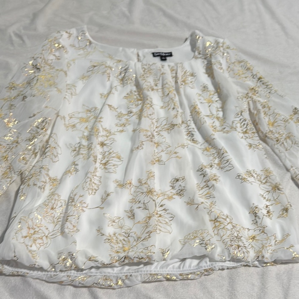 Sara Michelle White and Gold Floral Blouse